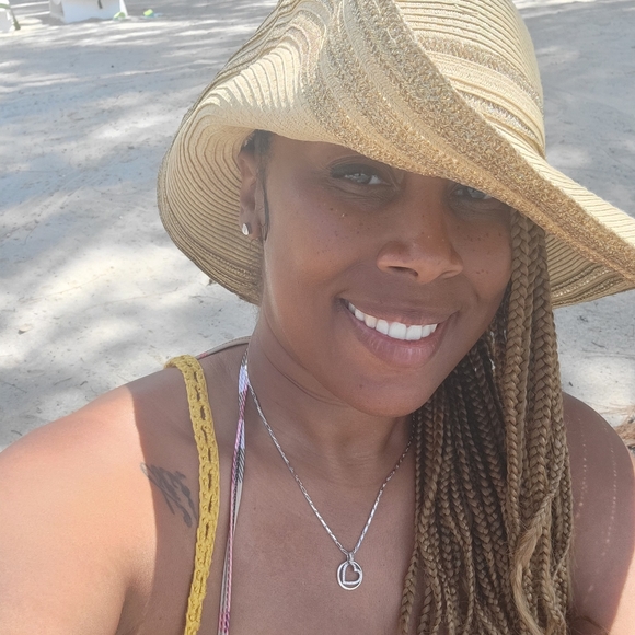 Meet your Posher, Krystal - Picture 8 of 11